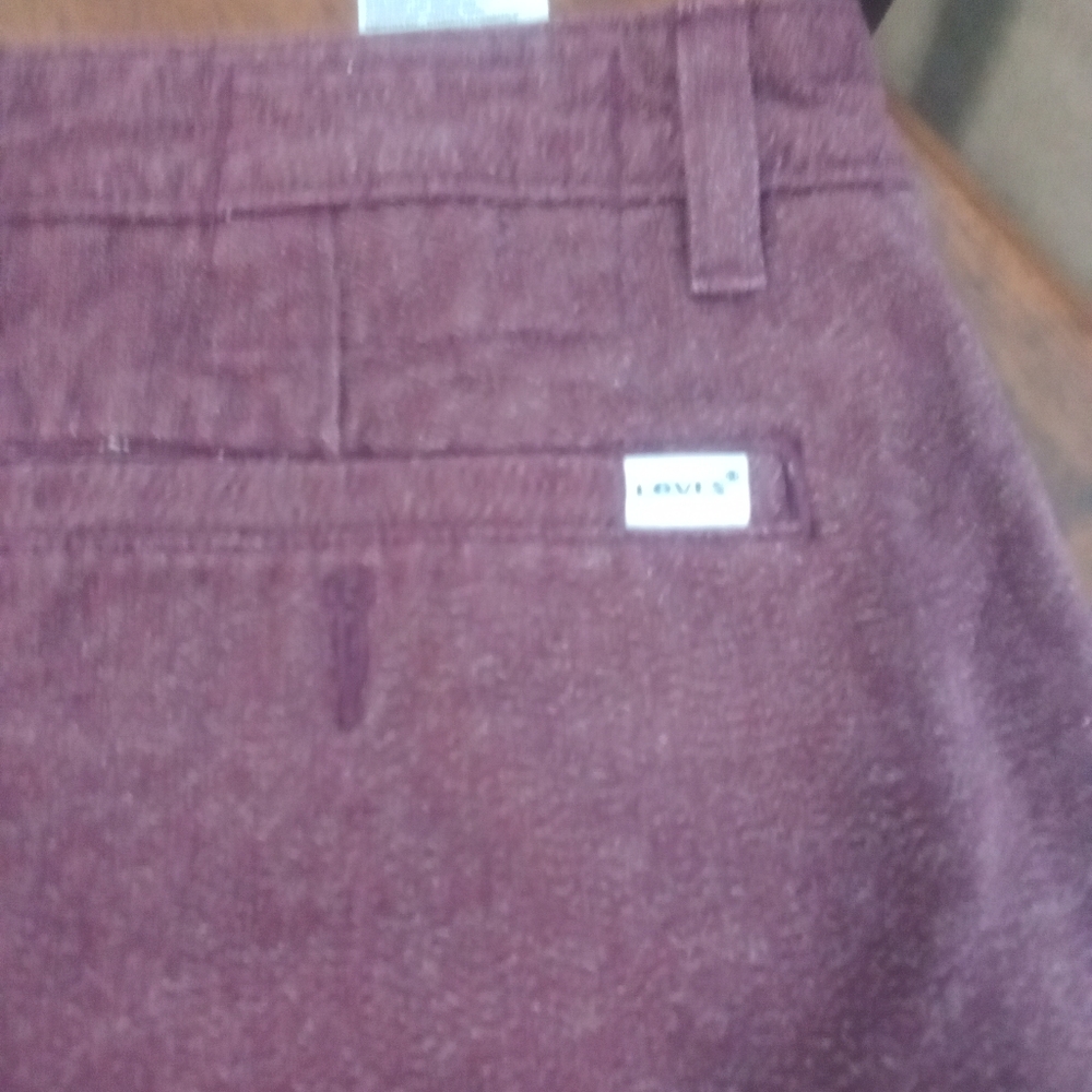 Unique Levis - Picture 8 of 9